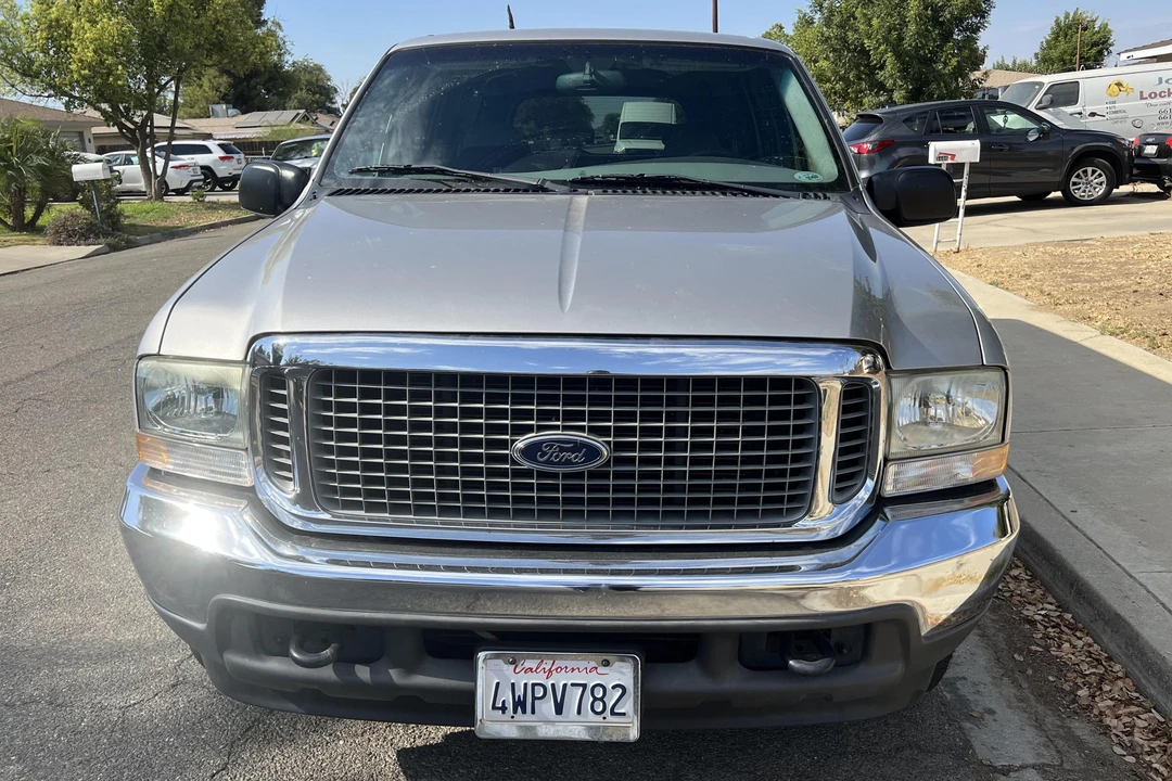 2002 Ford Excursion - Image 2 of 31