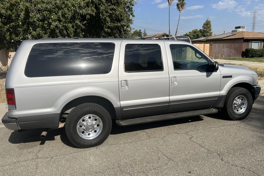2002 Ford Excursion - Image 4 of 31