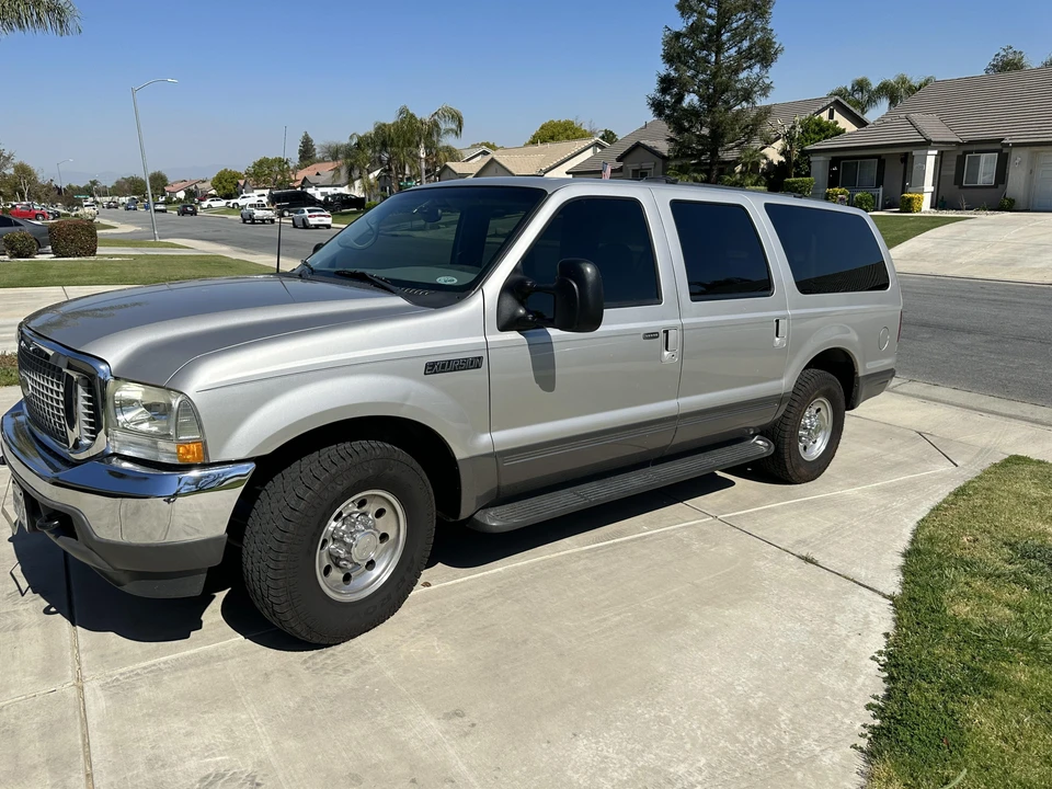 2002 Ford Excursion - Image 9 of 31