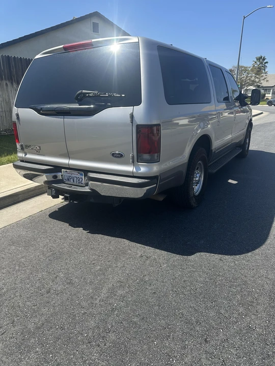 2002 Ford Excursion - Image 28 of 31