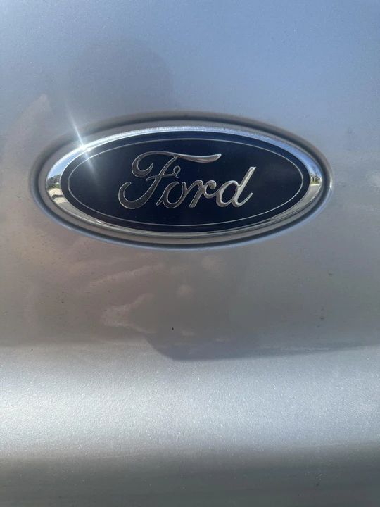2002 Ford Excursion - Image 25 of 31