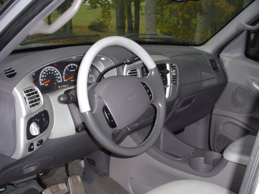 2002 Ford Expedition 1st Gen - Image 4 of 8