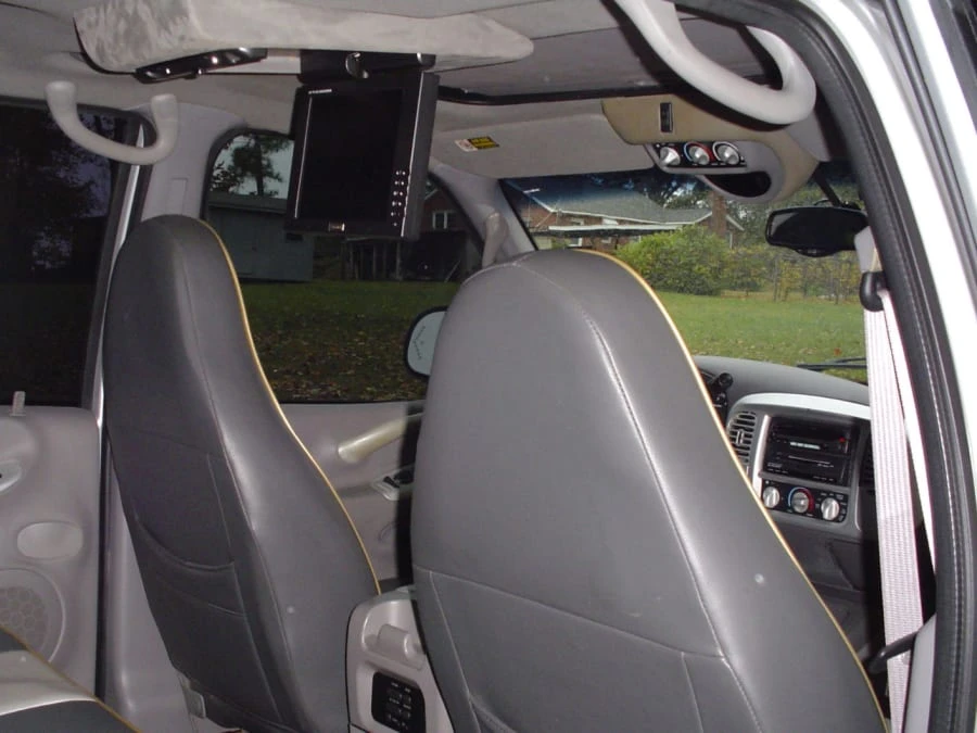 2002 Ford Expedition 1st Gen - Image 5 of 8