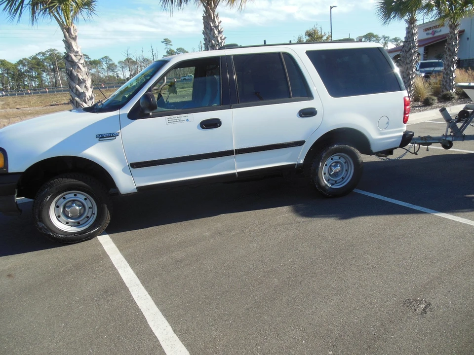 2002 Ford Expedition 1st Gen - Image 11 of 20