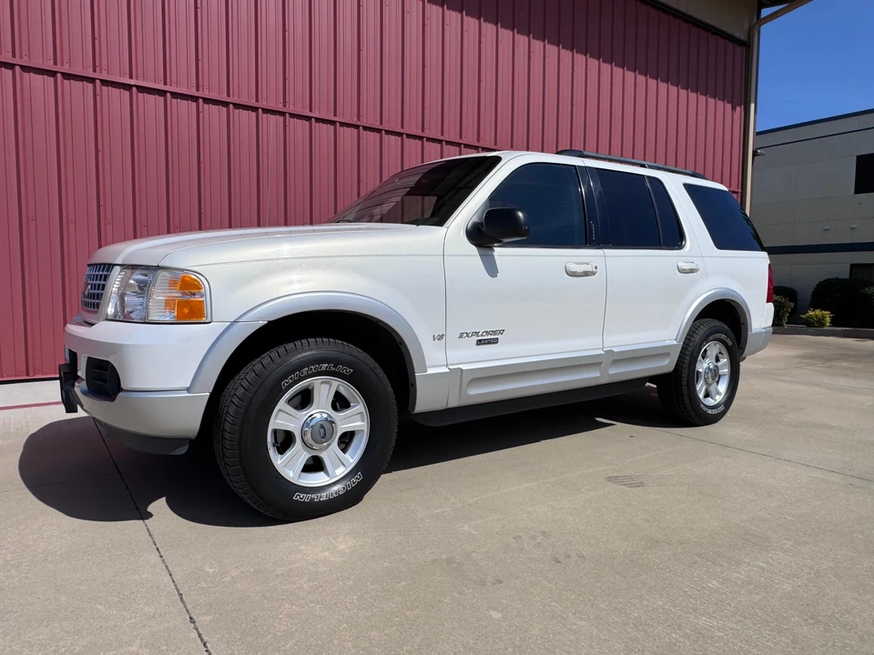 2002 Ford Explorer 3rd Gen - Image 11 of 31