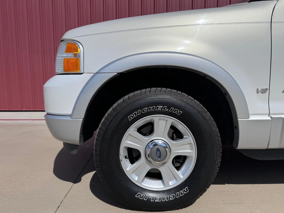 2002 Ford Explorer 3rd Gen - Image 31 of 31