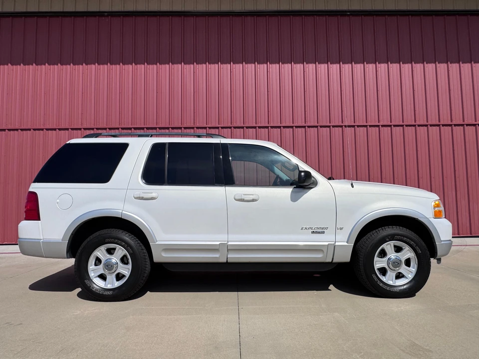 2002 Ford Explorer 3rd Gen - Image 25 of 31