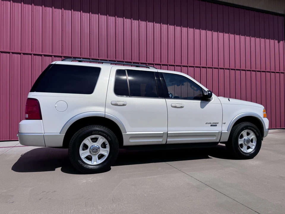 2002 Ford Explorer 3rd Gen - Image 23 of 31