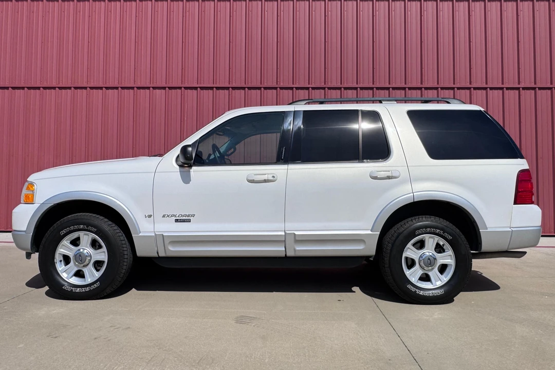 2002 Ford Explorer 3rd Gen - Image 3 of 31