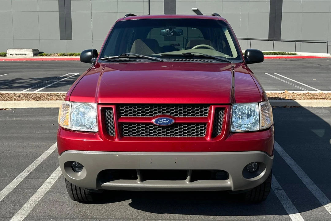 2002 Ford Explorer 3rd Gen - Image 2 of 31
