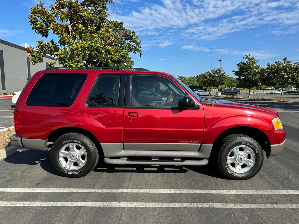 2002 Ford Explorer 3rd Gen - Image 15 of 31