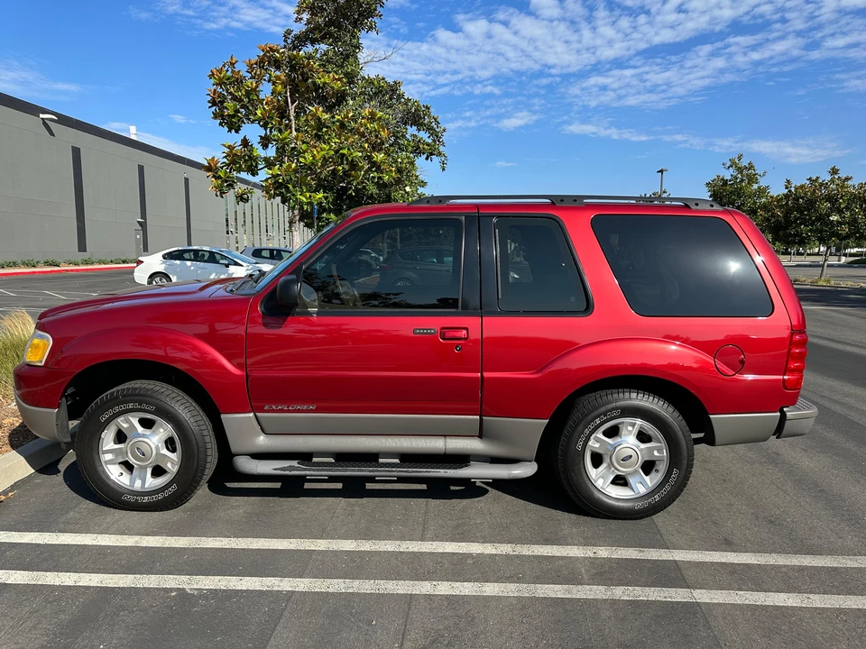 2002 Ford Explorer 3rd Gen - Image 11 of 31