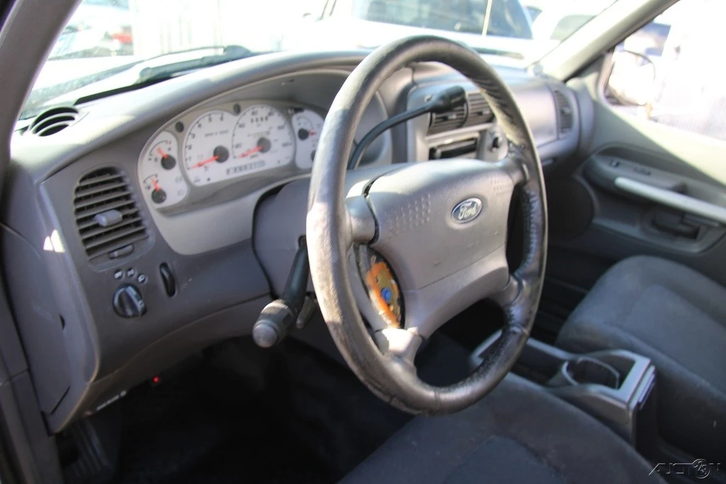 2002 Ford Explorer Sport Trac - Image 13 of 21