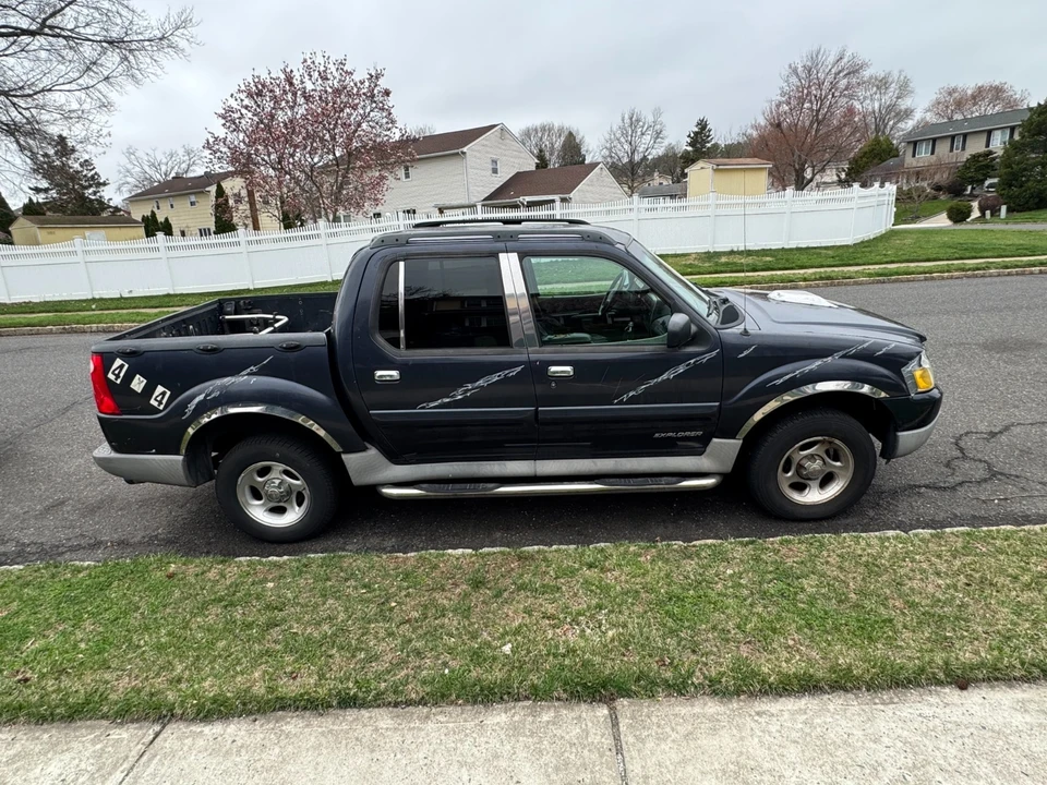 2002 Ford Explorer Sport Trac - Image 4 of 13
