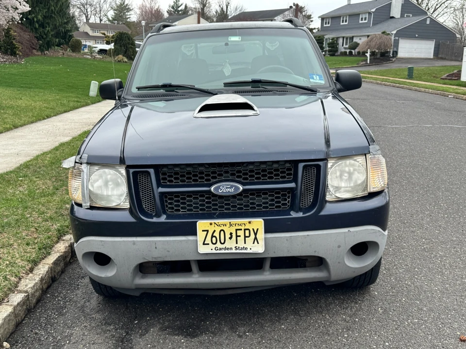 2002 Ford Explorer Sport Trac - Image 2 of 13