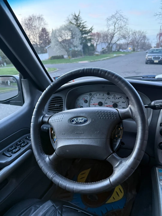 2002 Ford Explorer Sport Trac - Image 9 of 13