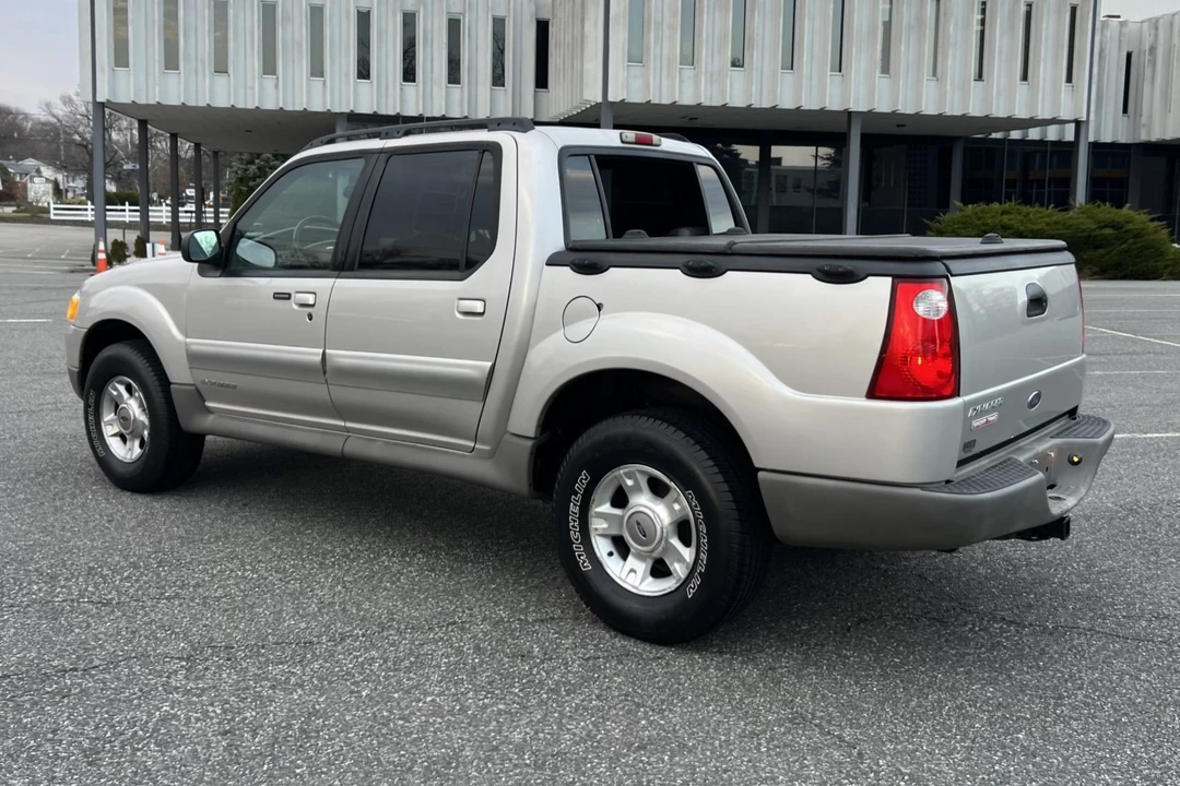2002 Ford Explorer Sport Trac - Image 2 of 7