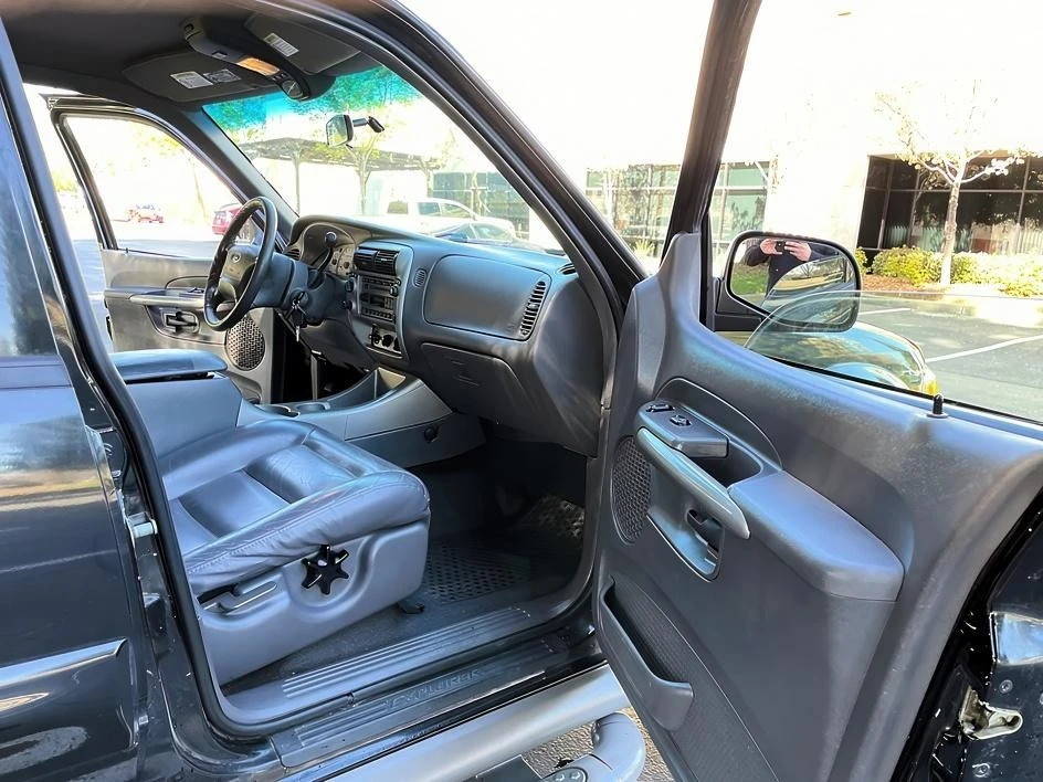 2002 Ford Explorer Sport Trac - Image 9 of 19