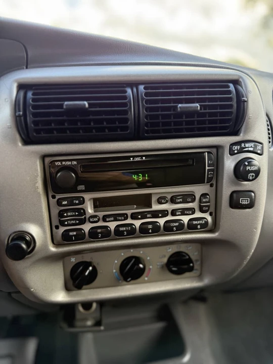 2002 Ford Explorer 2nd Gen - Image 28 of 28