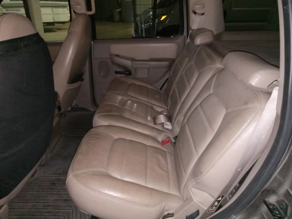 2002 Ford Explorer 3rd Gen - Image 11 of 20