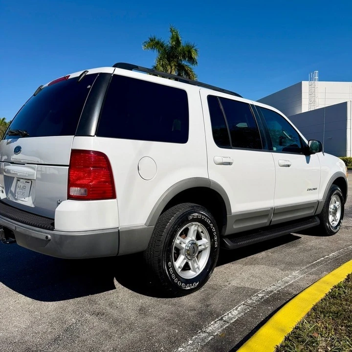 2002 Ford Explorer 3rd Gen - Image 10 of 21