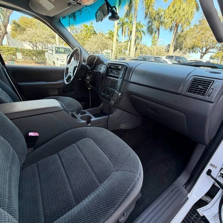 2002 Ford Explorer 3rd Gen - Image 19 of 21