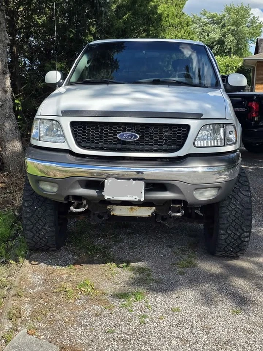 2002 Ford F-150 10th Gen - Image 2 of 8