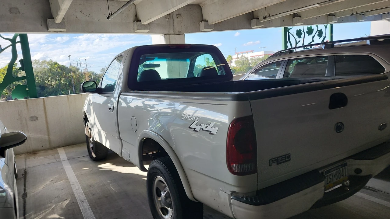 2002 Ford F-150 10th Gen - Image 5 of 8