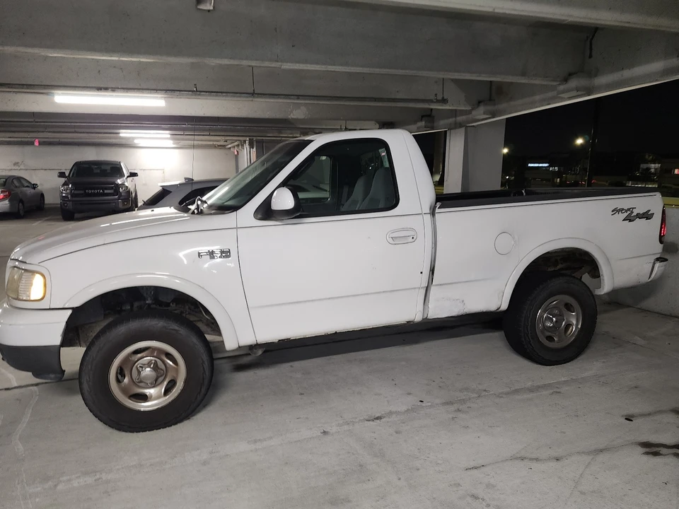 2002 Ford F-150 10th Gen - Image 2 of 8