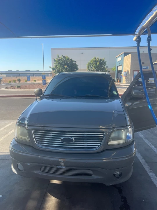 2002 Ford F-150 10th Gen - Image 2 of 10