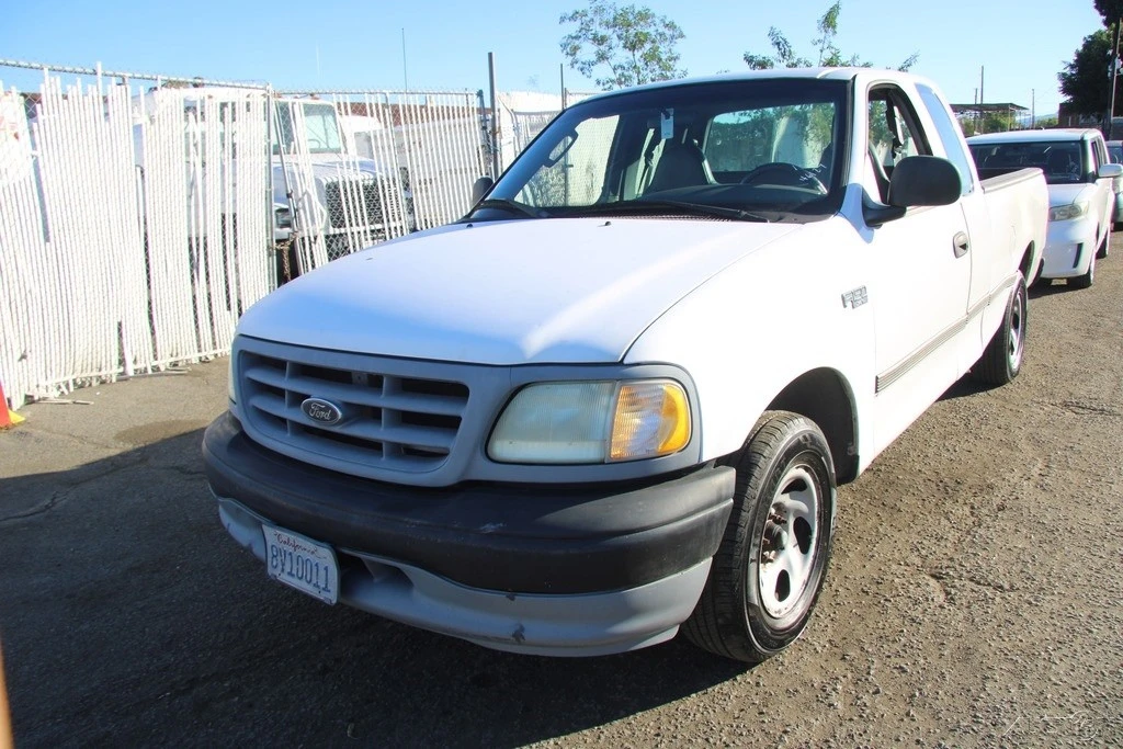 2002 Ford F-150 10th Gen - Image 2 of 21