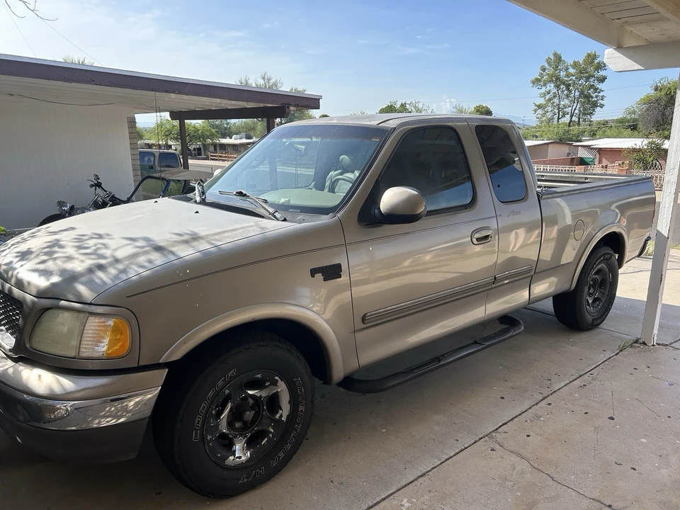 2002 Ford F-150 10th Gen - Image 2 of 14