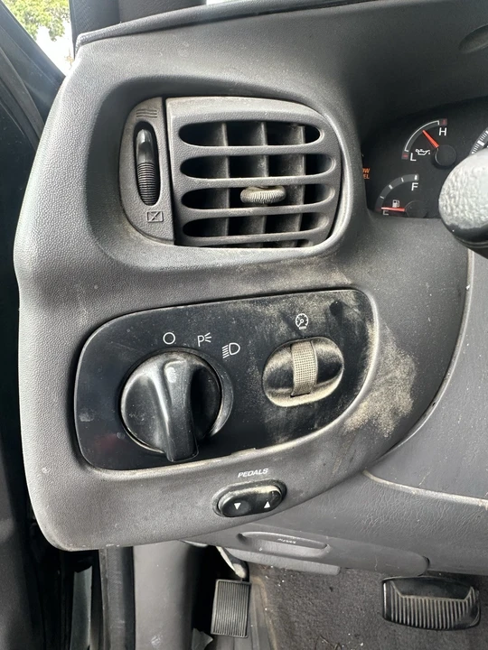 2002 Ford F-150 10th Gen - Image 13 of 23