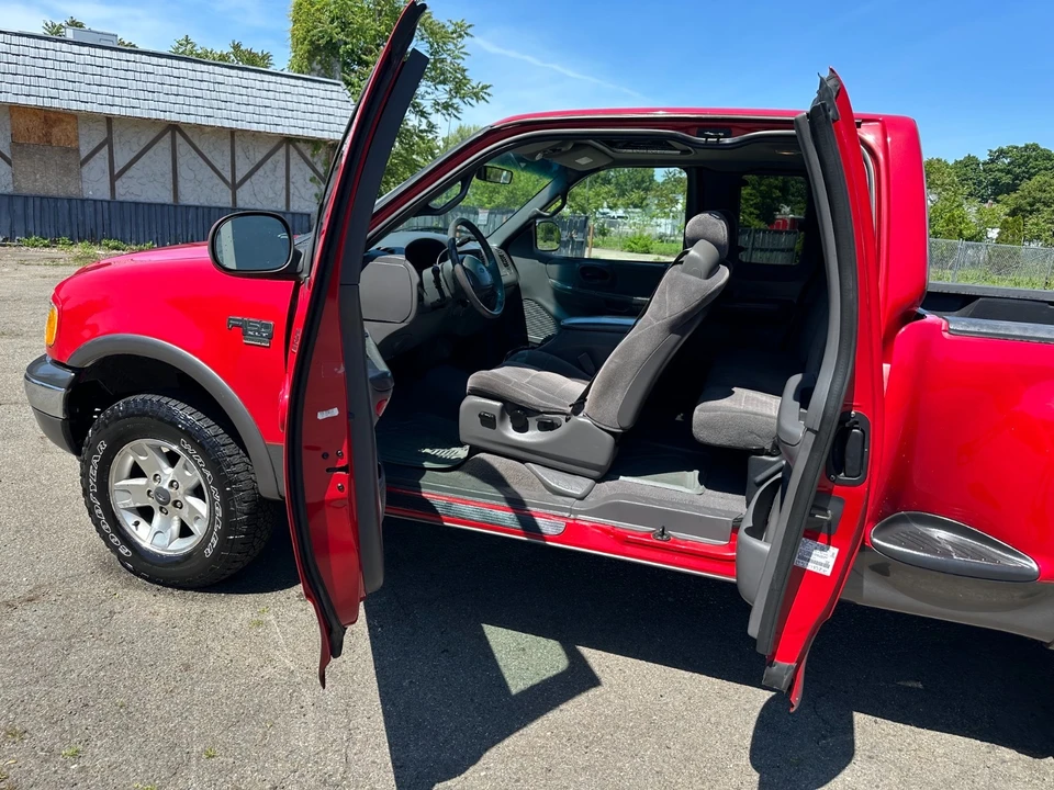 2002 Ford F-150 10th Gen - Image 12 of 31