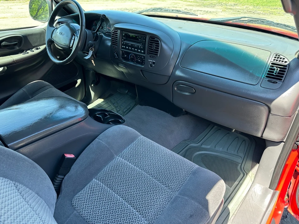 2002 Ford F-150 10th Gen - Image 4 of 31