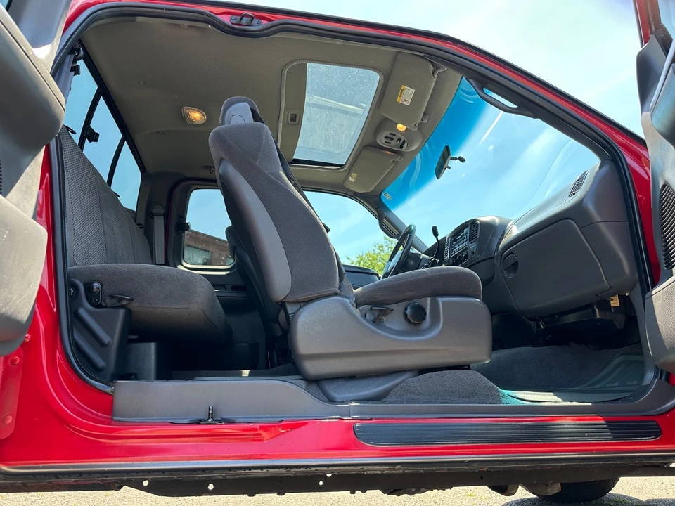2002 Ford F-150 10th Gen - Image 21 of 31