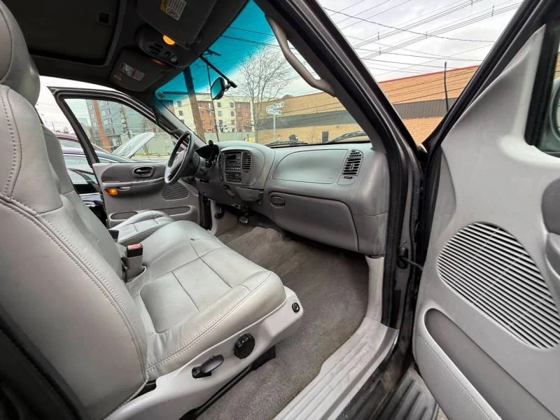 2002 Ford F-150 10th Gen - Image 2 of 12