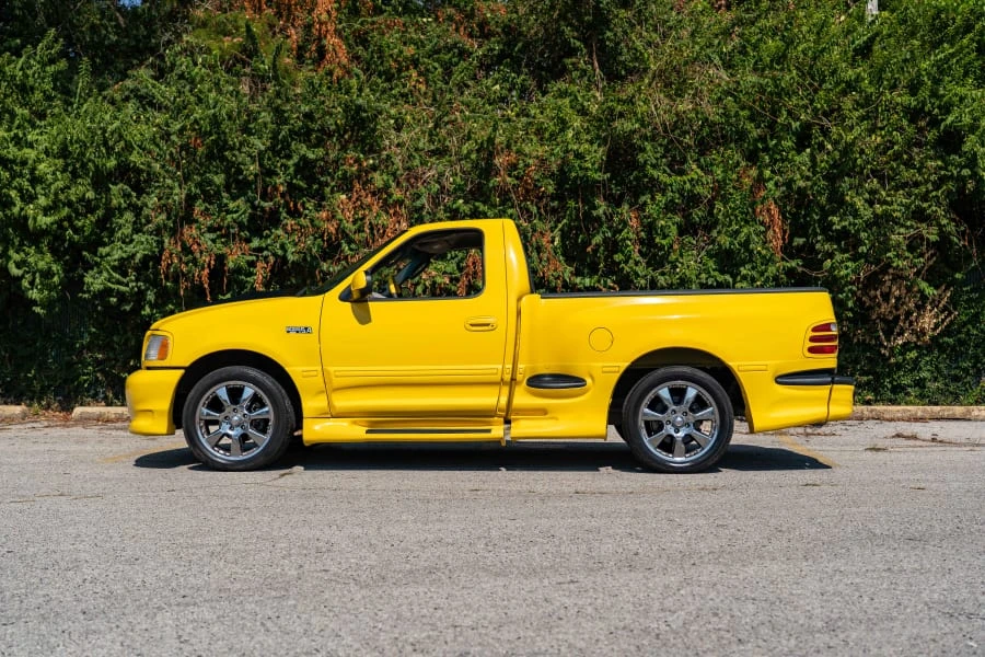 2002 Ford F-150 10th Gen - Image 2 of 19