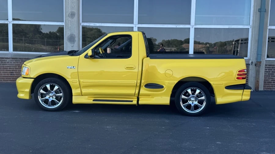 2002 Ford F-150 10th Gen - Image 2 of 13