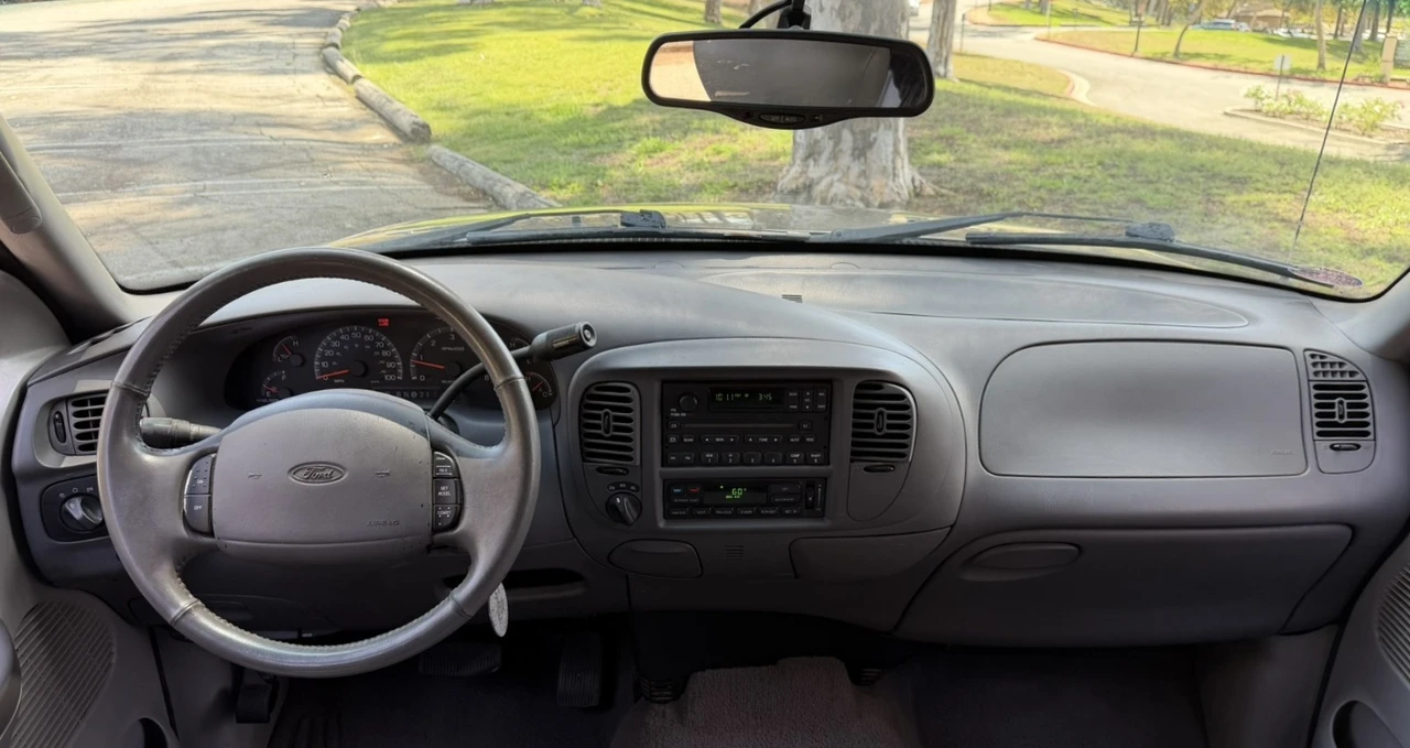 2002 Ford F-150 10th Gen - Image 17 of 30