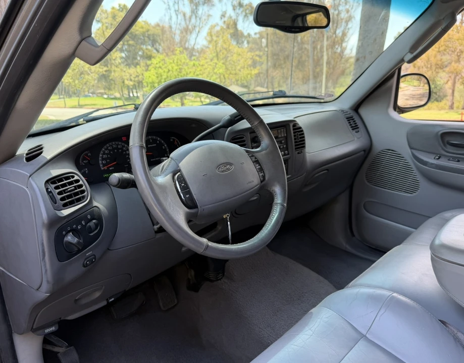 2002 Ford F-150 10th Gen - Image 14 of 30