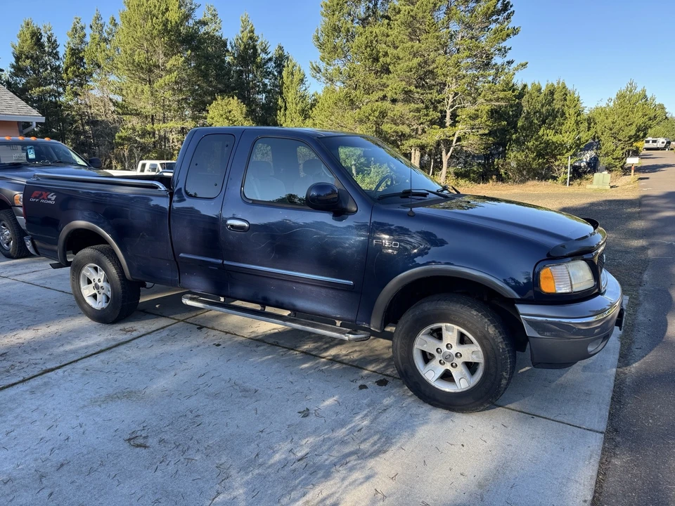 2002 Ford F-150 10th Gen - Image 2 of 21
