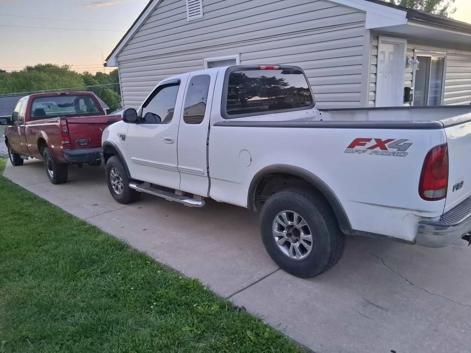 2002 Ford F-150 10th Gen - Image 2 of 3