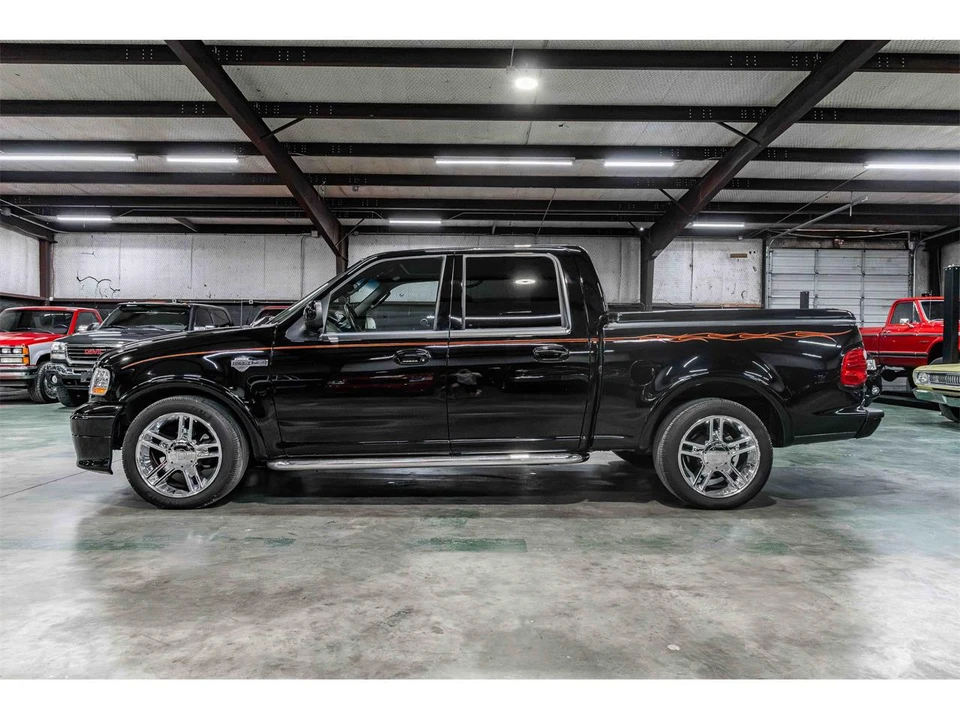 2002 Ford F-150 10th Gen - Image 2 of 25