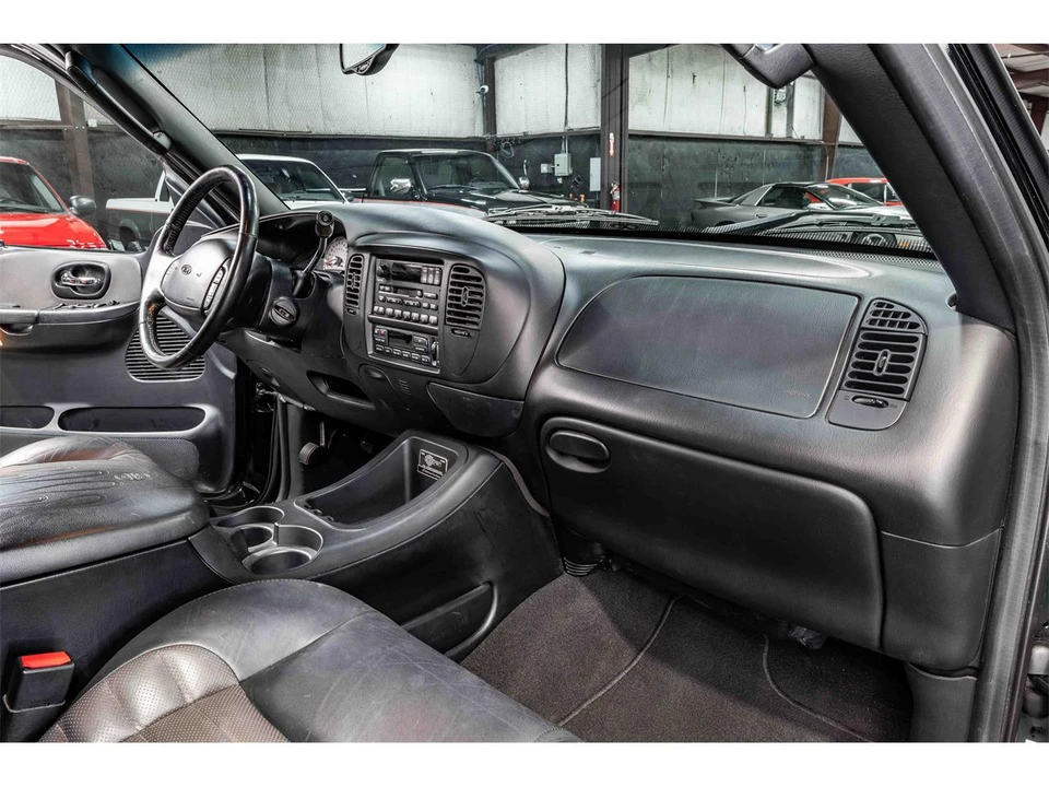 2002 Ford F-150 10th Gen - Image 17 of 25