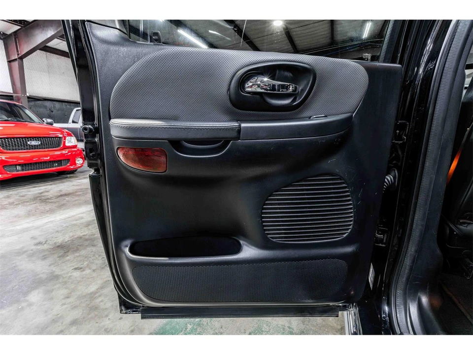 2002 Ford F-150 10th Gen - Image 18 of 25