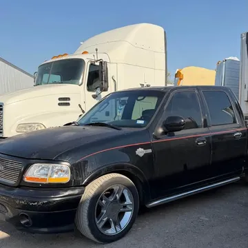 2002 Ford F-150 Harley-Davidson 4D