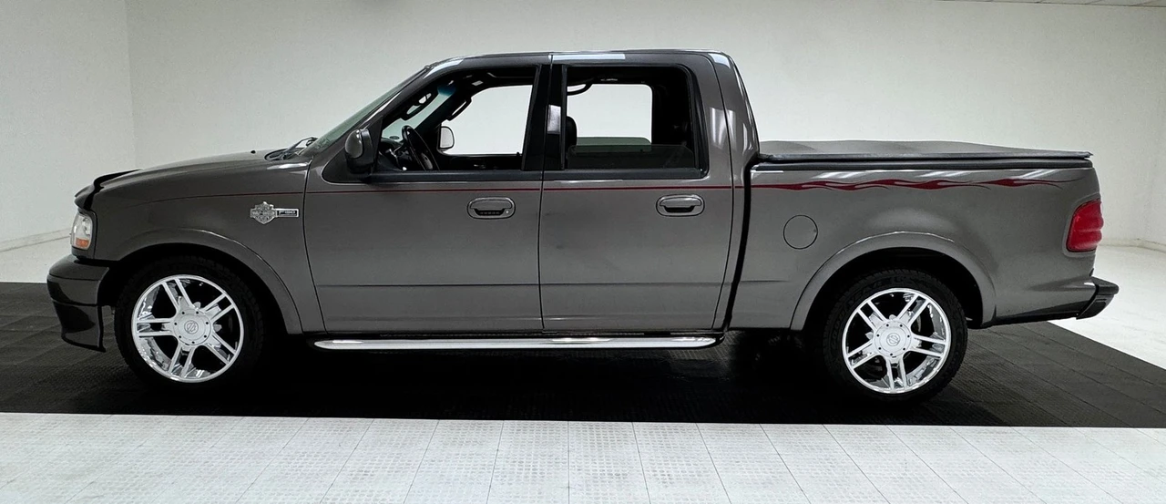 2002 Ford F-150 10th Gen - Image 2 of 31