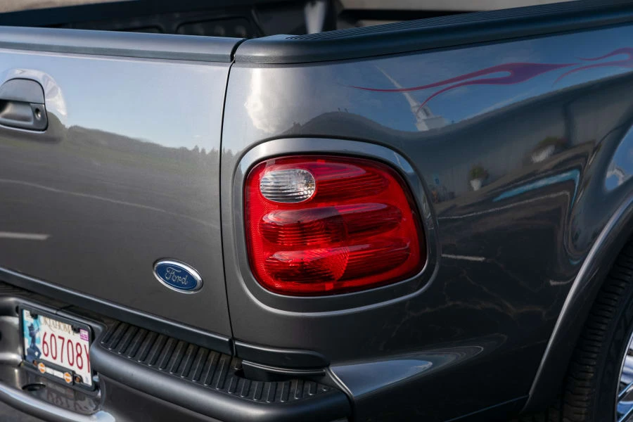 2002 Ford F-150 10th Gen - Image 13 of 31