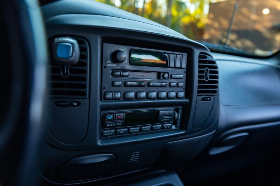 2002 Ford F-150 10th Gen - Image 25 of 31